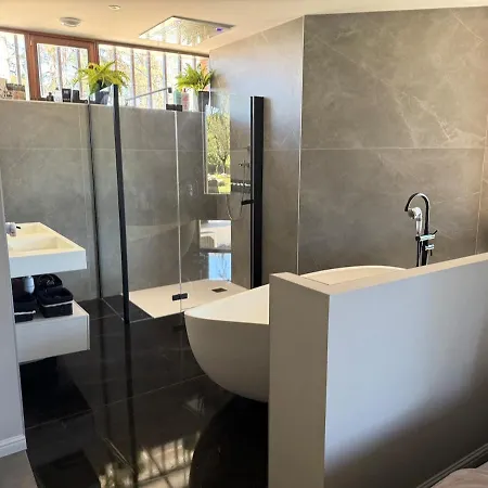 Avec Piscine Villa Montauban