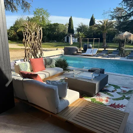 Avec Piscine Villa Montauban